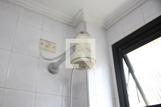 Banheiro suite de apartamento para alugar com 4 quartos, 140m² em Canto do Forte, Praia Grande