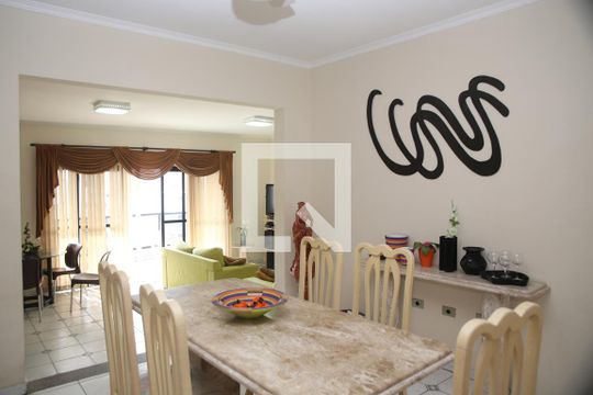 Apartamento para alugar com 4 quartos, 140m² em Canto do Forte, Praia Grande