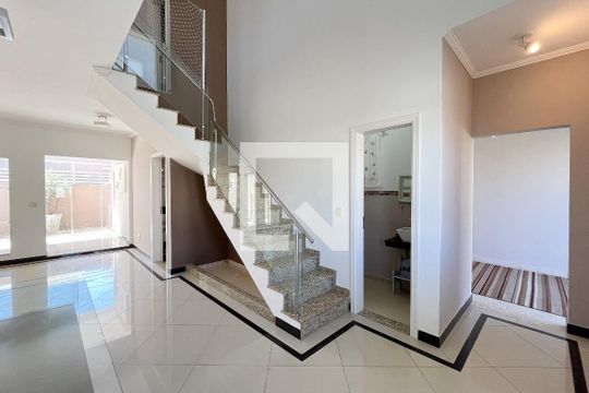Casa de Condomínio para alugar com 4 quartos, 270m² em Pinheirinho, Vinhedo