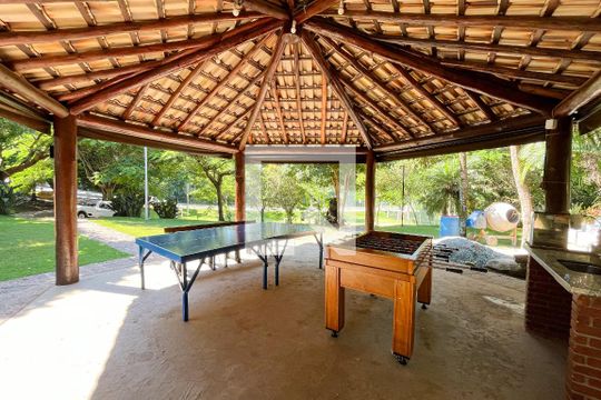 Área comum de casa de condomínio para alugar com 4 quartos, 270m² em Pinheirinho, Vinhedo