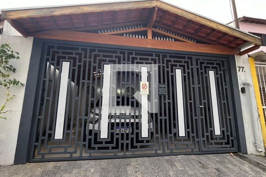 Fachada de casa à venda com 3 quartos, 97m² em Vila Nair, São Paulo