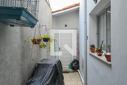 Quintal de casa à venda com 3 quartos, 97m² em Vila Nair, São Paulo