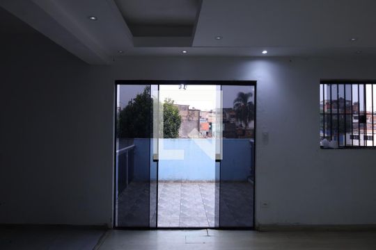 Varanda de casa para alugar com 3 quartos, 213m² em Parque Guarani, São Paulo
