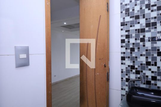 Banheiro 2 de casa para alugar com 3 quartos, 213m² em Parque Guarani, São Paulo