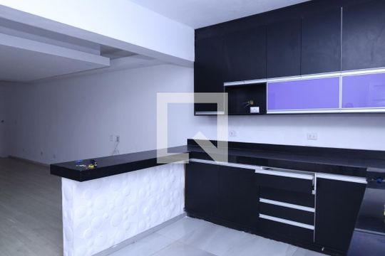 Cozinha de casa para alugar com 3 quartos, 213m² em Parque Guarani, São Paulo