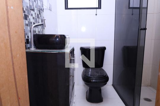 Banheiro 2 de casa para alugar com 3 quartos, 213m² em Parque Guarani, São Paulo