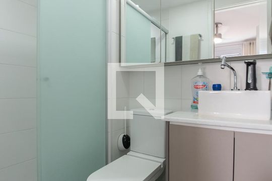 Banheiro da Suíte de apartamento à venda com 1 quarto, 28m² em Vila Guarani (z Sul), São Paulo