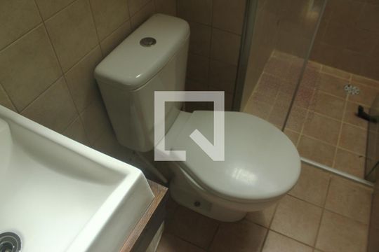 Banheiro de casa de condomínio para alugar com 2 quartos, 86m² em Socorro, São Paulo
