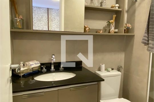 Banheiro da Suíte 1 de apartamento para alugar com 3 quartos, 84m² em Alphaville Centro Industrial E Empresarial/alphaville., Barueri