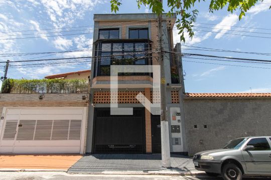Fachada de casa à venda com 5 quartos, 230m² em Jardim Guanca, São Paulo