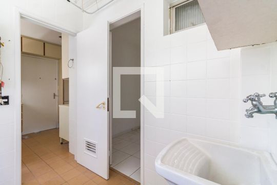 Área de Serviço de apartamento à venda com 3 quartos, 90m² em Vila Madalena, São Paulo