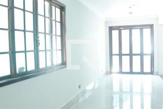 Sala de casa à venda com 3 quartos, 130m² em Jardim Londrina, São Paulo