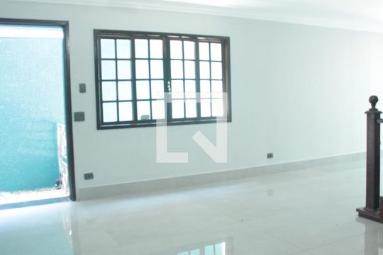 Sala de casa à venda com 3 quartos, 130m² em Jardim Londrina, São Paulo