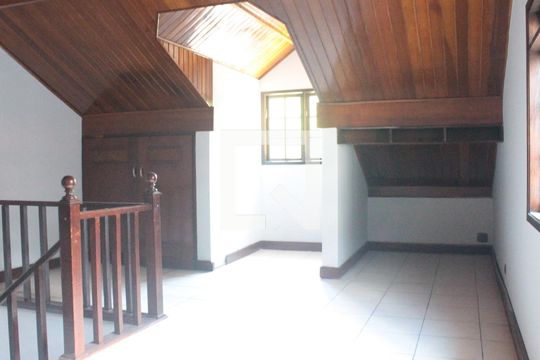 Suíte 4 de casa à venda com 3 quartos, 130m² em Jardim Londrina, São Paulo