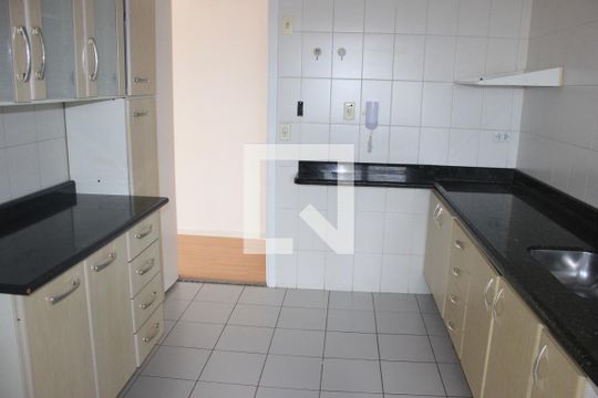 Cozinha de apartamento à venda com 3 quartos, 75m² em Gopoúva, Guarulhos
