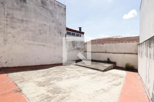 Quintal de casa para alugar com 1 quarto, 58m² em Jardim Paraíso, São Paulo