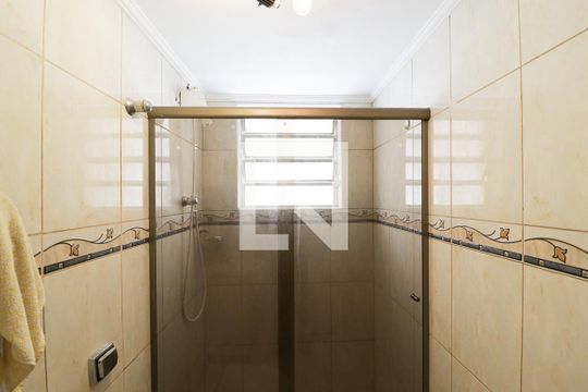Banheiro de casa para alugar com 1 quarto, 58m² em Jardim Paraíso, São Paulo