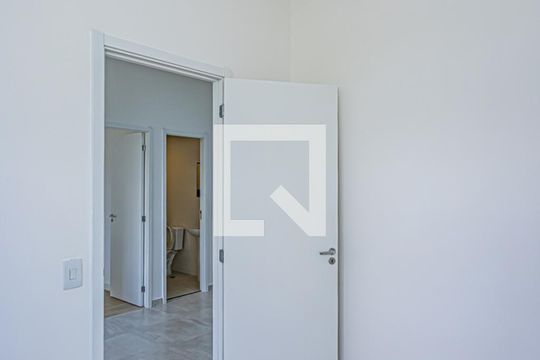 Quarto 1 de apartamento para alugar com 2 quartos, 36m² em Vila Palmeiras, São Paulo