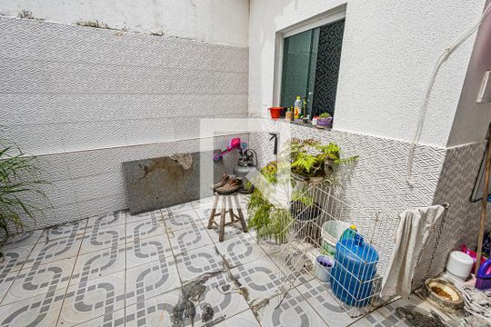 Quintal de casa para alugar com 2 quartos, 100m² em Etelvina Carneiro, Belo Horizonte