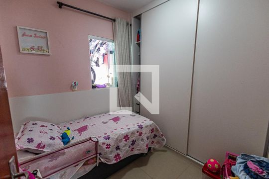 Quarto 1 de casa para alugar com 2 quartos, 100m² em Etelvina Carneiro, Belo Horizonte