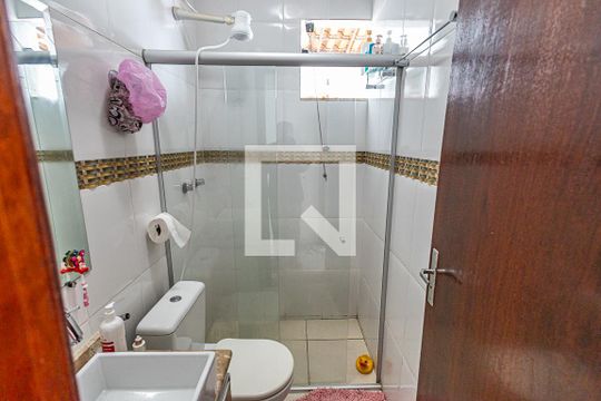 Banheiro de casa para alugar com 2 quartos, 100m² em Etelvina Carneiro, Belo Horizonte