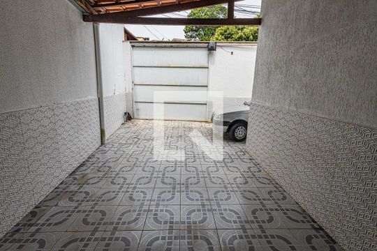 Quintal/Vaga de garagem de casa para alugar com 2 quartos, 100m² em Etelvina Carneiro, Belo Horizonte