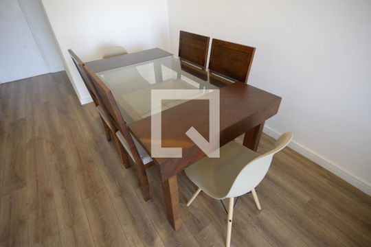 Sala de apartamento à venda com 2 quartos, 72m² em Vila Dom Pedro I, São Paulo