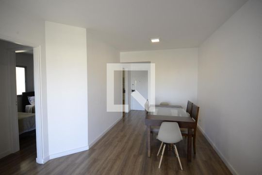 Sala de apartamento à venda com 2 quartos, 72m² em Vila Dom Pedro I, São Paulo