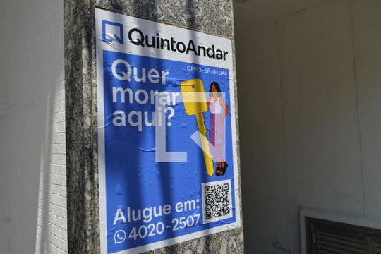 Placa de apartamento para alugar com 2 quartos, 55m² em Liberdade, São Paulo