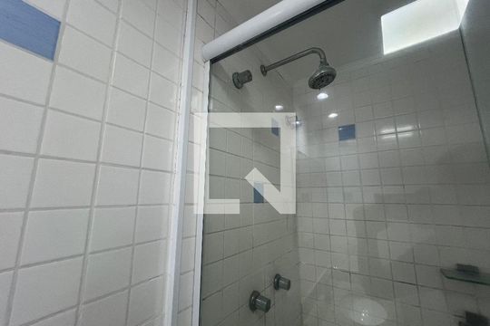 Banheiro de apartamento para alugar com 2 quartos, 53m² em Santana, São Paulo