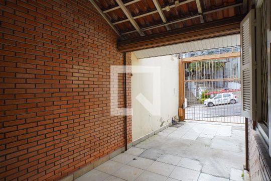 Sala - Vista de casa para alugar com 1 quarto, 600m² em Floresta, Porto Alegre