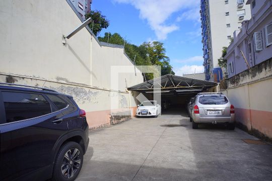 Pátio 2 de casa para alugar com 1 quarto, 600m² em Floresta, Porto Alegre