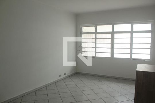 Casa para alugar com 3 quartos, 140m² em Cupecê, São Paulo