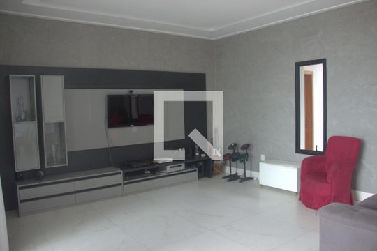 Casa de Condomínio para alugar com 4 quartos, 419m² em Jardim Guadalajara, Sorocaba
