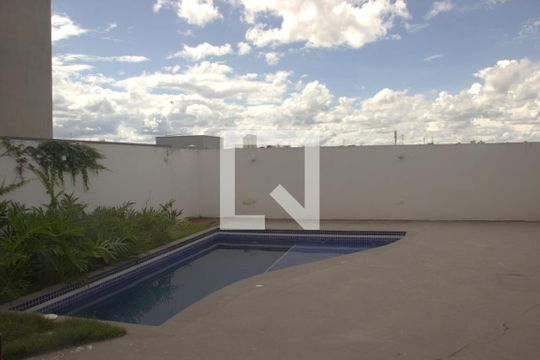 Área Externa de casa de condomínio para alugar com 4 quartos, 419m² em Jardim Guadalajara, Sorocaba