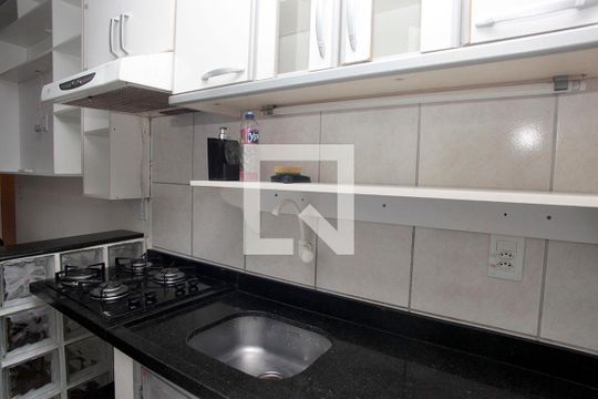 Cozinha + Área de Serviço de apartamento à venda com 2 quartos, 64m² em Centro Histórico, Porto Alegre