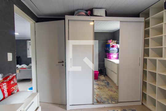 Quarto 1 de casa para alugar com 2 quartos, 55m² em Pilarzinho, Curitiba