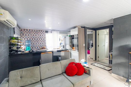 Sala de casa para alugar com 2 quartos, 55m² em Pilarzinho, Curitiba