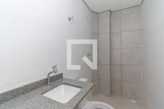 Banheiro de kitnet/studio à venda com 1 quarto, 27m² em Vila Ema, São Paulo