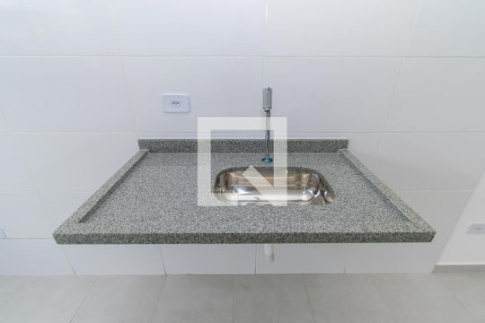 Cozinha de kitnet/studio à venda com 1 quarto, 27m² em Vila Ema, São Paulo