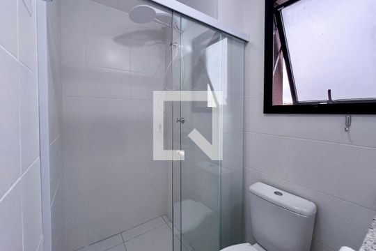 Banheiro de kitnet/studio à venda com 1 quarto, 24m² em Vila Olímpia, São Paulo