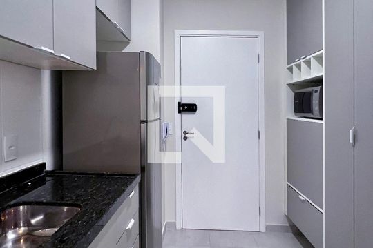 Cozinha de kitnet/studio à venda com 1 quarto, 24m² em Vila Olímpia, São Paulo
