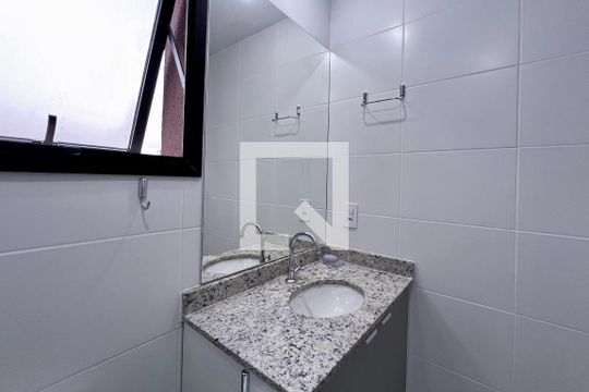 Banheiro de kitnet/studio à venda com 1 quarto, 24m² em Vila Olímpia, São Paulo