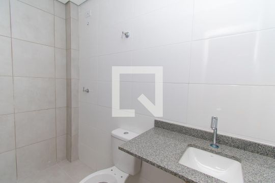 Banheiro de apartamento à venda com 2 quartos, 44m² em Vila Ema, São Paulo
