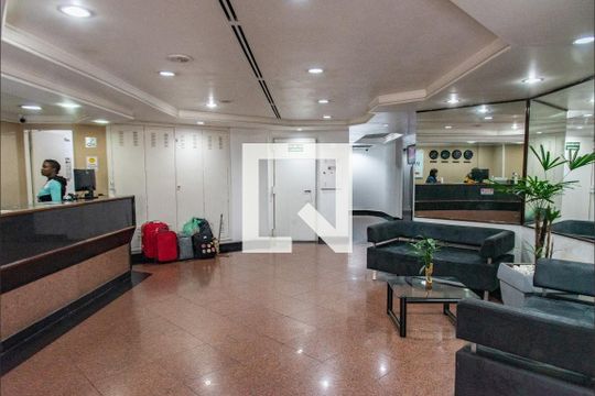 Hall de Entrada de apartamento para alugar com 1 quarto, 41m² em Liberdade, São Paulo