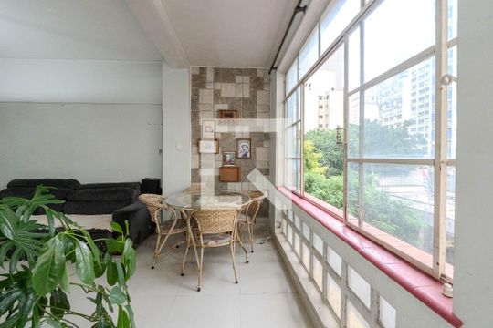 Sacada de apartamento à venda com 2 quartos, 120m² em Bela Vista, São Paulo