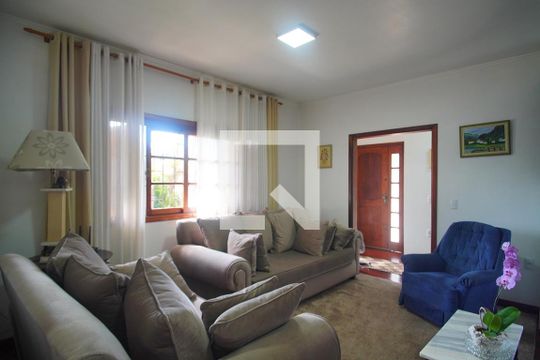 Sala de casa à venda com 3 quartos, 360m² em Feitoria, São Leopoldo