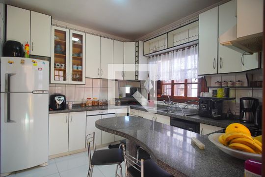 Cozinha de casa à venda com 3 quartos, 360m² em Feitoria, São Leopoldo
