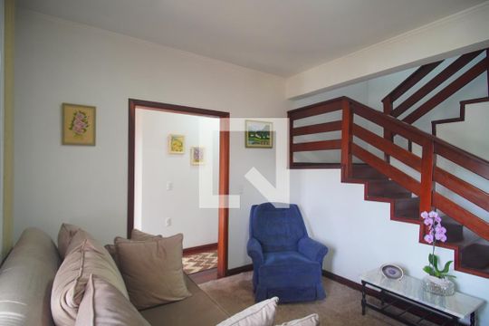 Sala de casa à venda com 3 quartos, 360m² em Feitoria, São Leopoldo