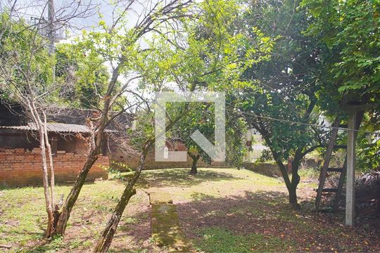 Quintal de casa à venda com 3 quartos, 350m² em Guarani, Novo Hamburgo